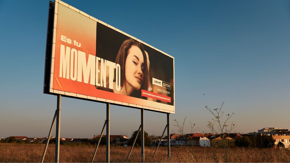 Una de las vallas publicitarias creadas para la campaña