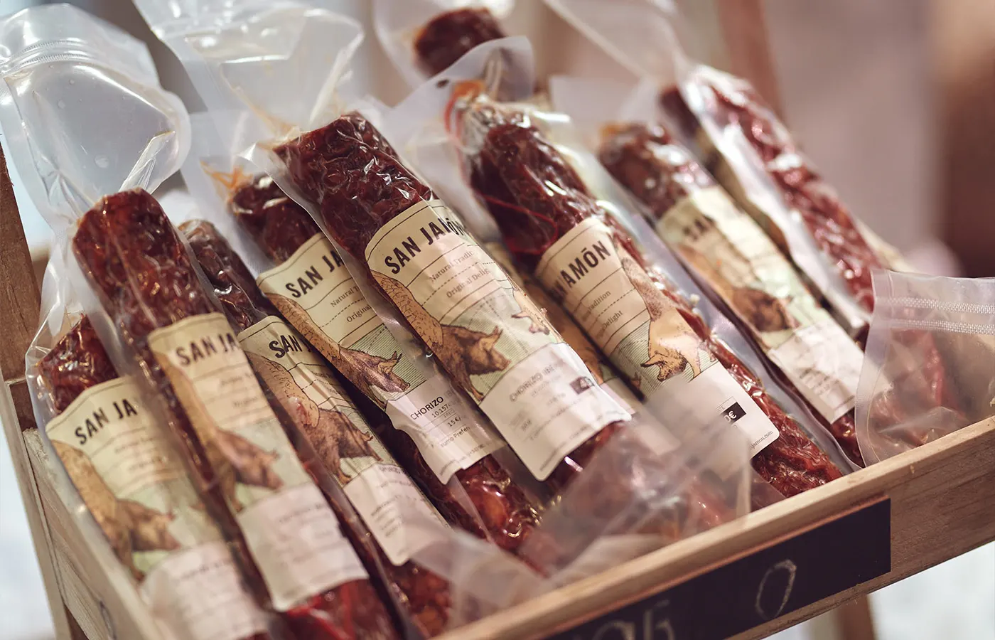 Etiquetado de los productos con la nueva identidad