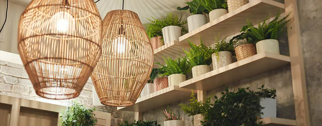 Decoración muy cálida para el cliente se sienta en casa